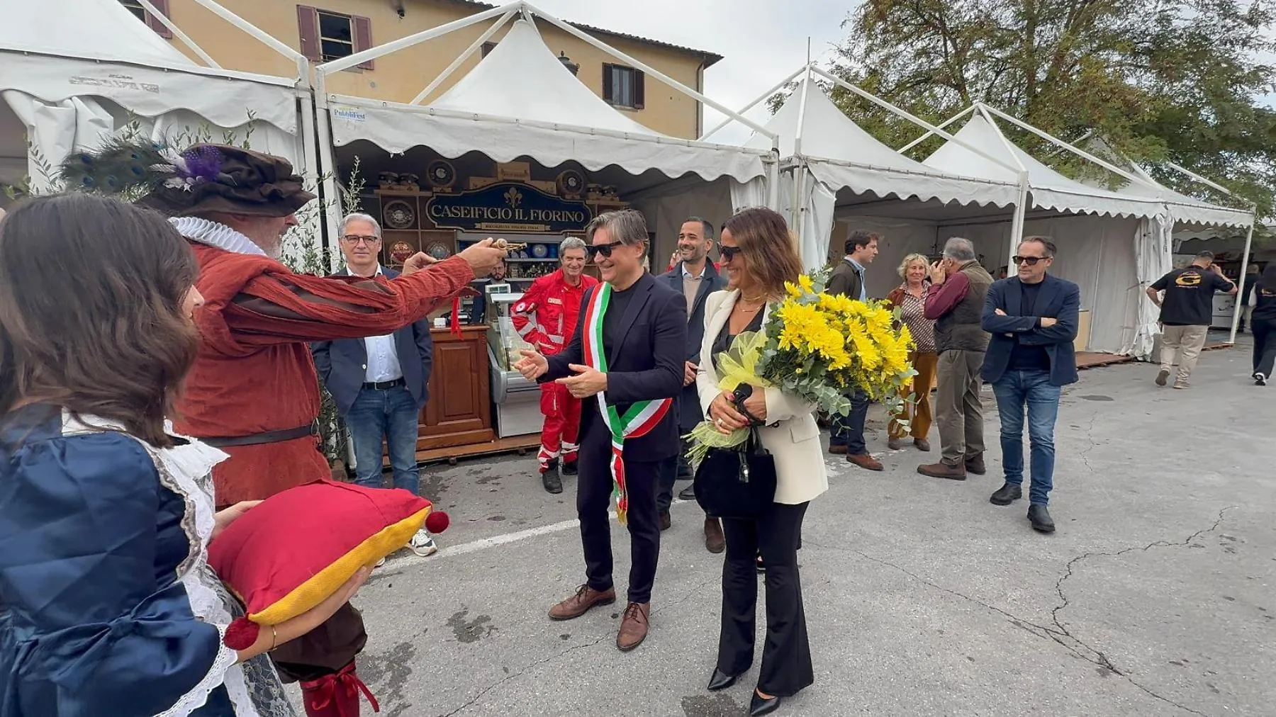 Via a "Gustatus" in Laguna: cibo, vino, tradizioni. E il concerto gratuito di Nesli e Petit
